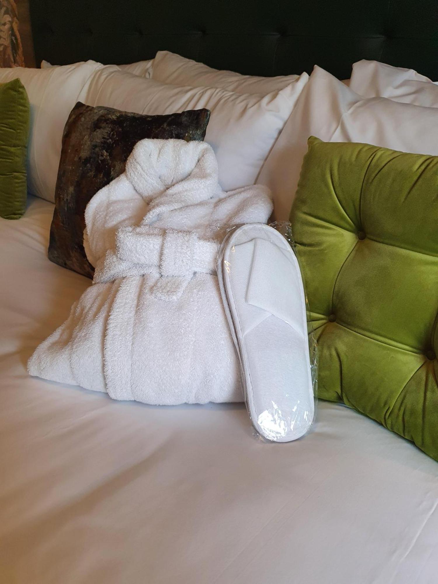 The Coach And Horses Hotel Hexham Room photo