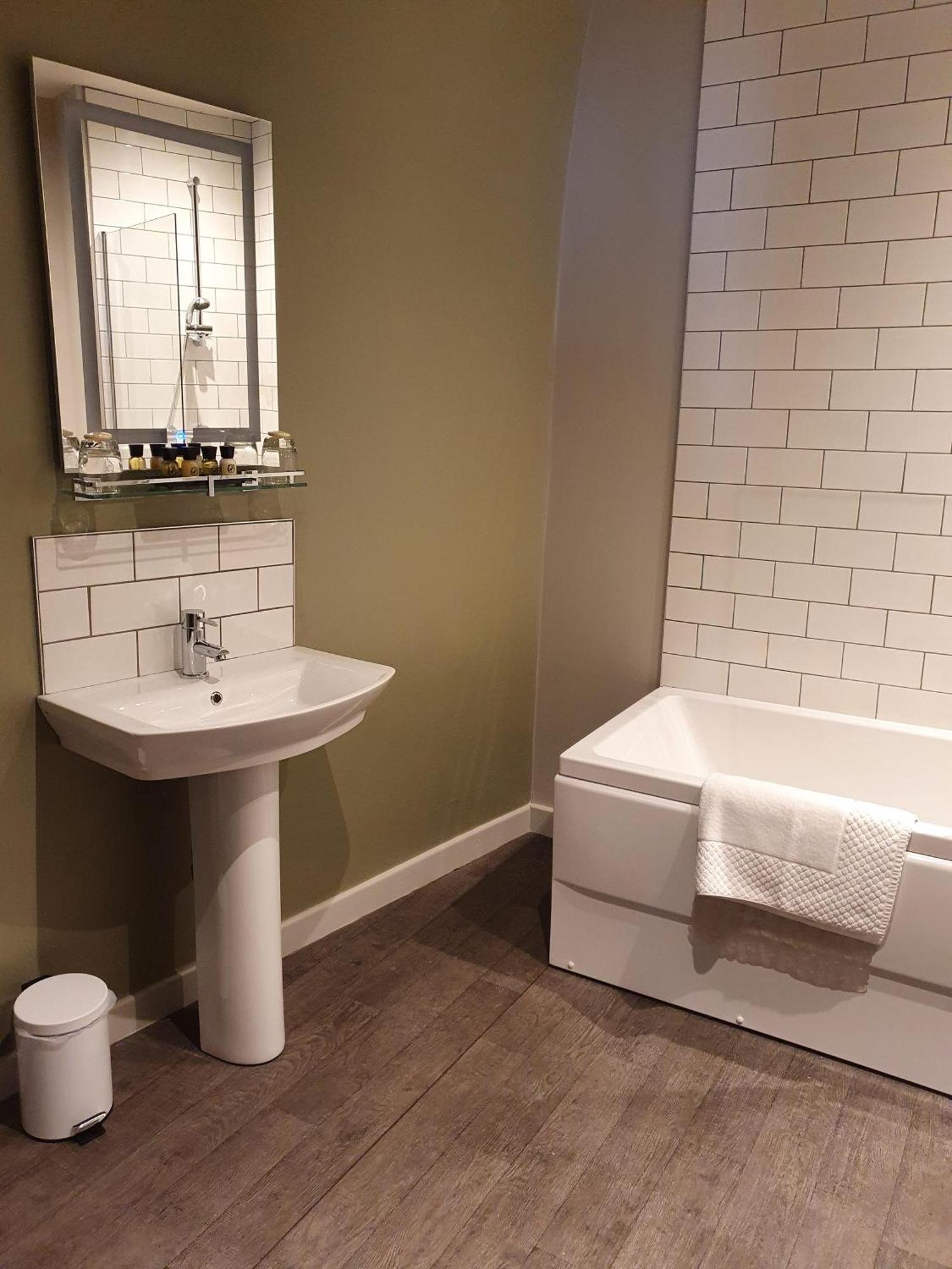 The Coach And Horses Hotel Hexham Room photo