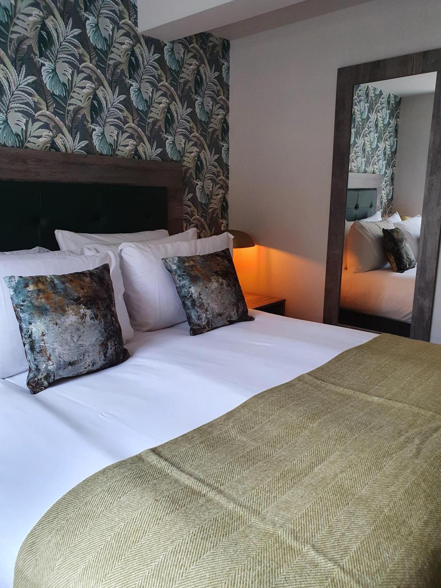 The Coach And Horses Hotel Hexham Room photo